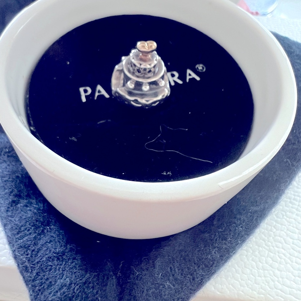 Authentic Pandora Ale 925/14k Charm